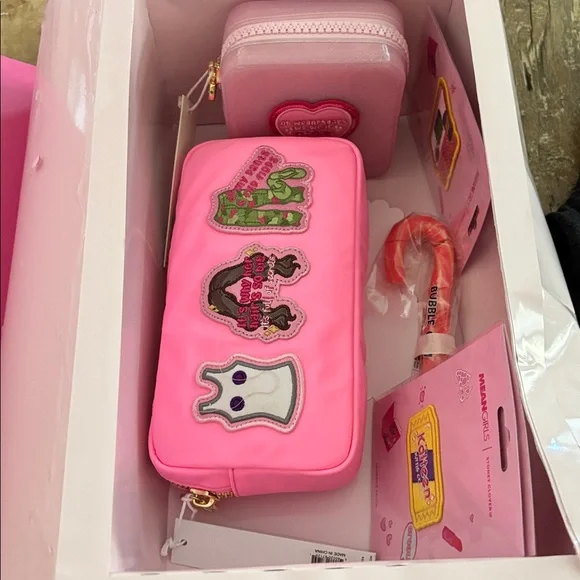 Mean Girls Bundle w/2 Stoney Clover Items / 11 Items Total - Picture 9 of 16